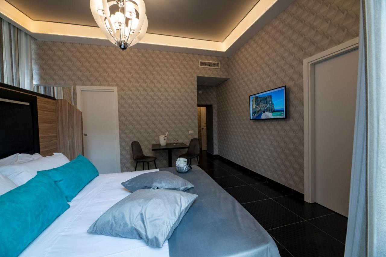 Luna Luxury * Naples